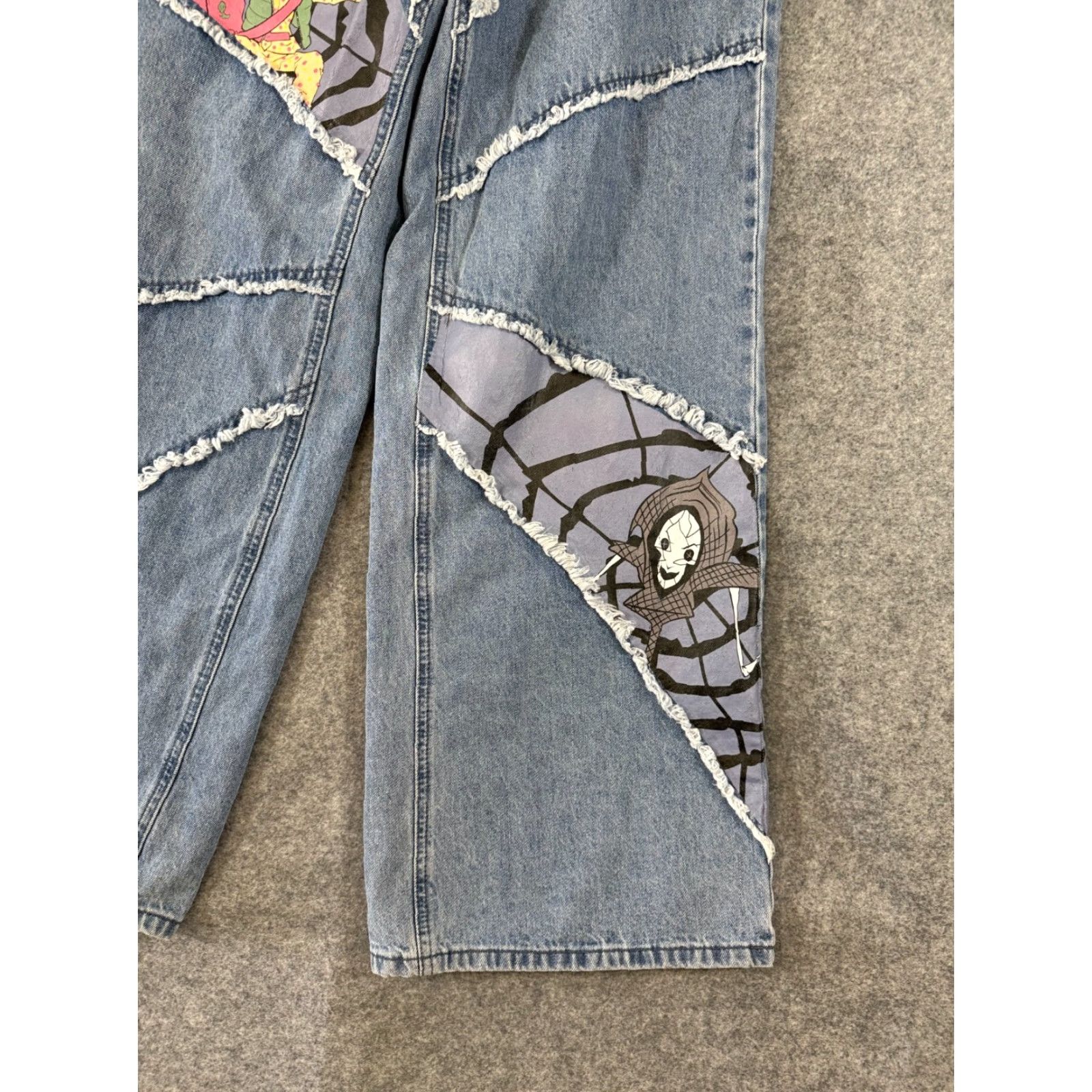 Hot Topic Hot Topic Coraline Jeans Womens 1 (26 x 32) Blue Denim Wide-Leg Patchwork Star Charm Baggy Distress Pockets Jeans Women 90s Gothic Retro Size 25" / US 0 / IT 36 - 2 Thumbnail