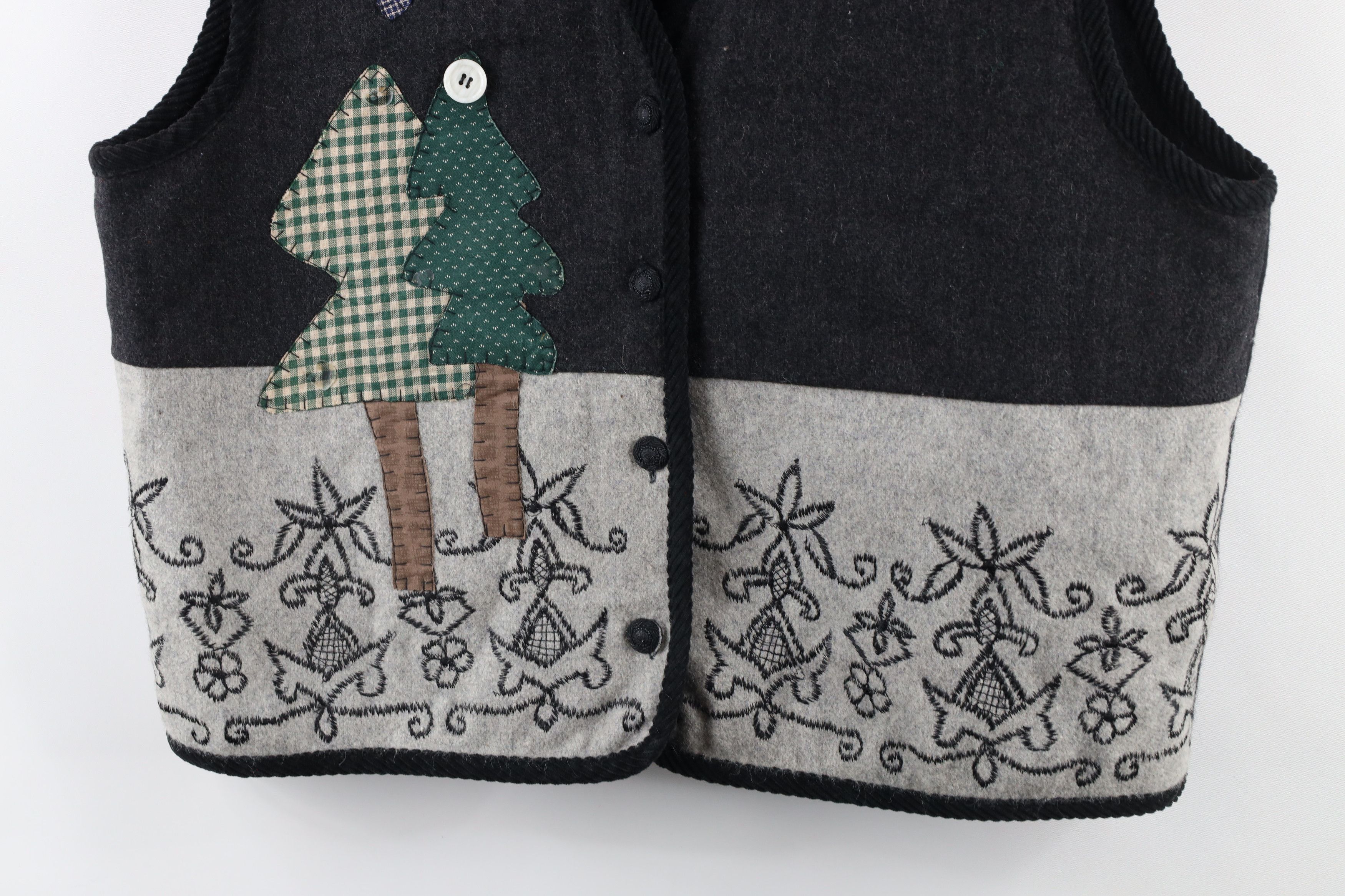 Vintage Vintage 90s Streetwear Christmas Patchwork Vest Jacket Size L / US 10 / IT 46 - 3 Thumbnail