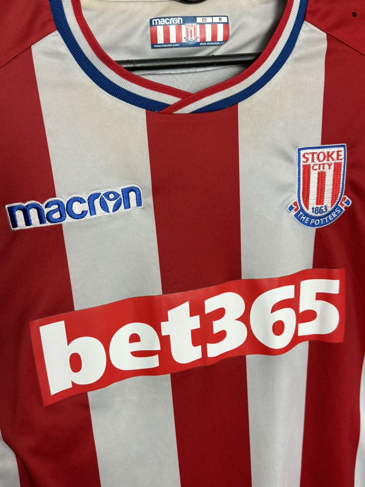Macron Stoke City 17/18 Home Football Jersey Size US M / EU 48-50 / 2 - 3 Thumbnail