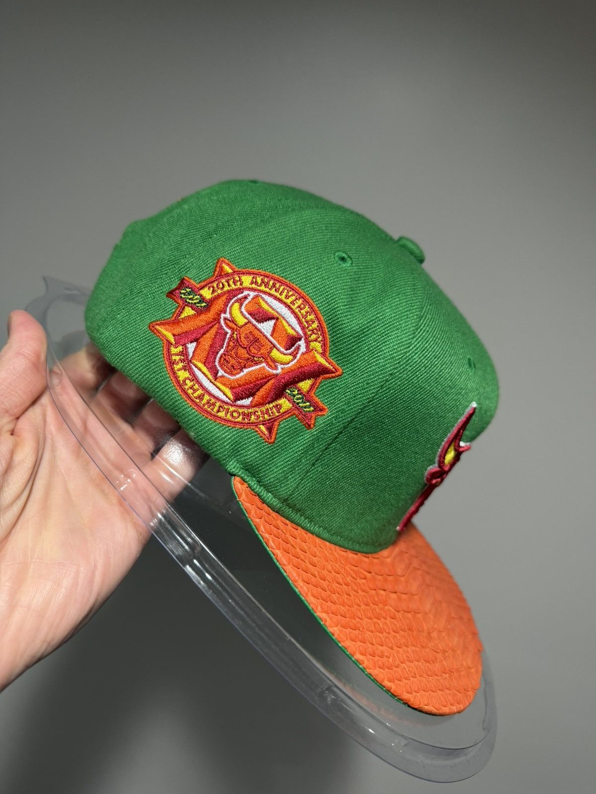 Just Don × Mitchell & Ness Just Don Mitchell & Ness NBA Chicago Bulls Green/Orange Hat Size ONE SIZE - 11 Thumbnail