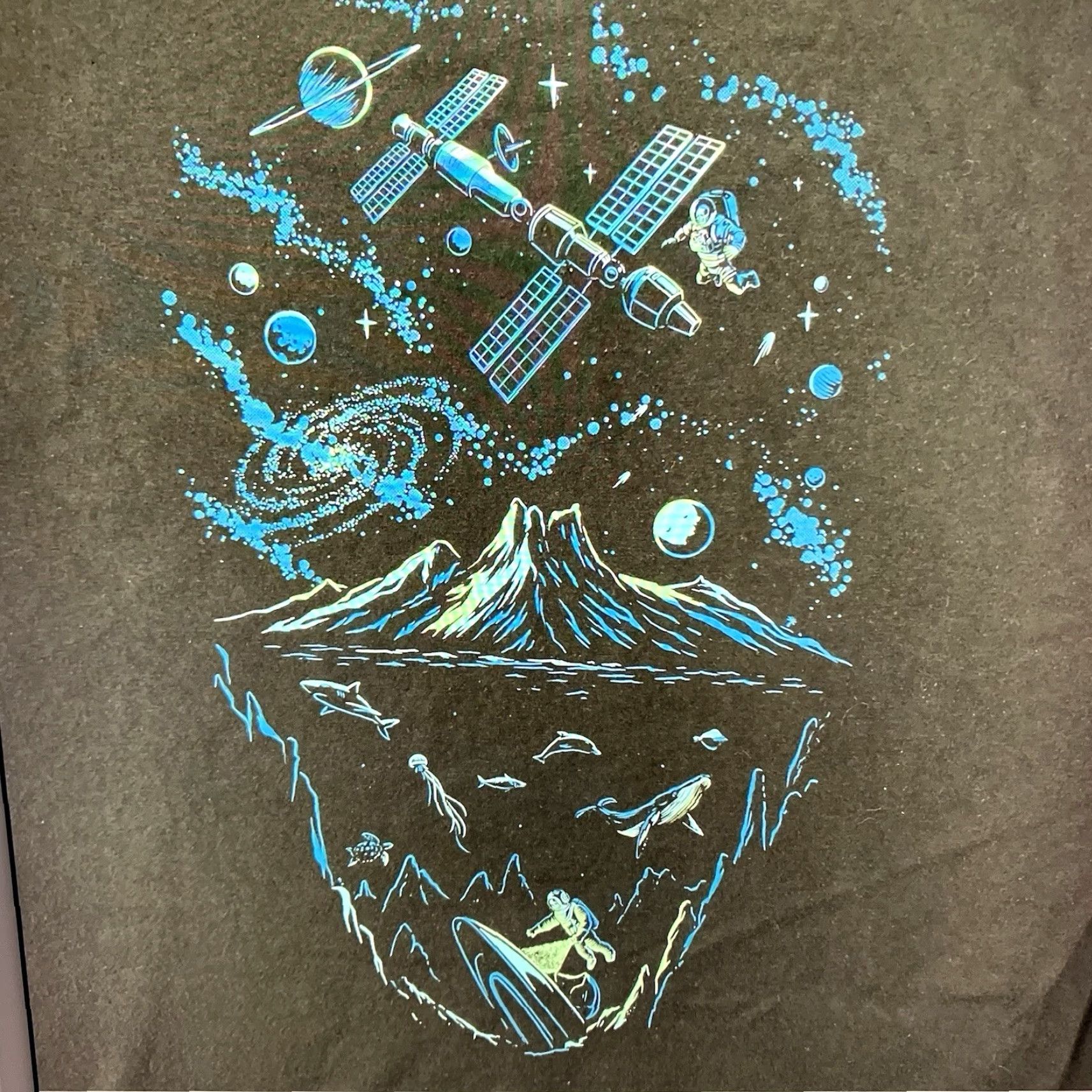Vintage VINTAGE Cove Men's T-Shirt Large Space Skull Glow in the Dark Sci-Fi UFO Graphic Tee All Seasons Size US L / EU 52-54 / 3 - 4 Thumbnail