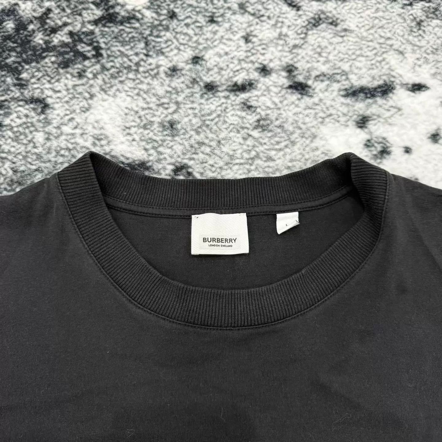 Burberry Burberry SS22 Deer Print Cotton Oversized T-Shirt L Size L / US 10 / IT 46 - 2 Thumbnail