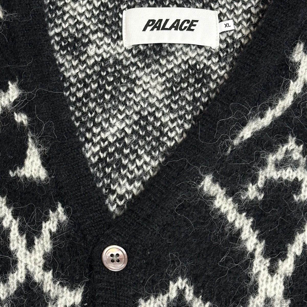 Palace 2025 palace hairy hearts knit cardigan black grunge cobain Size US XL / EU 56 / 4 - 5 Thumbnail
