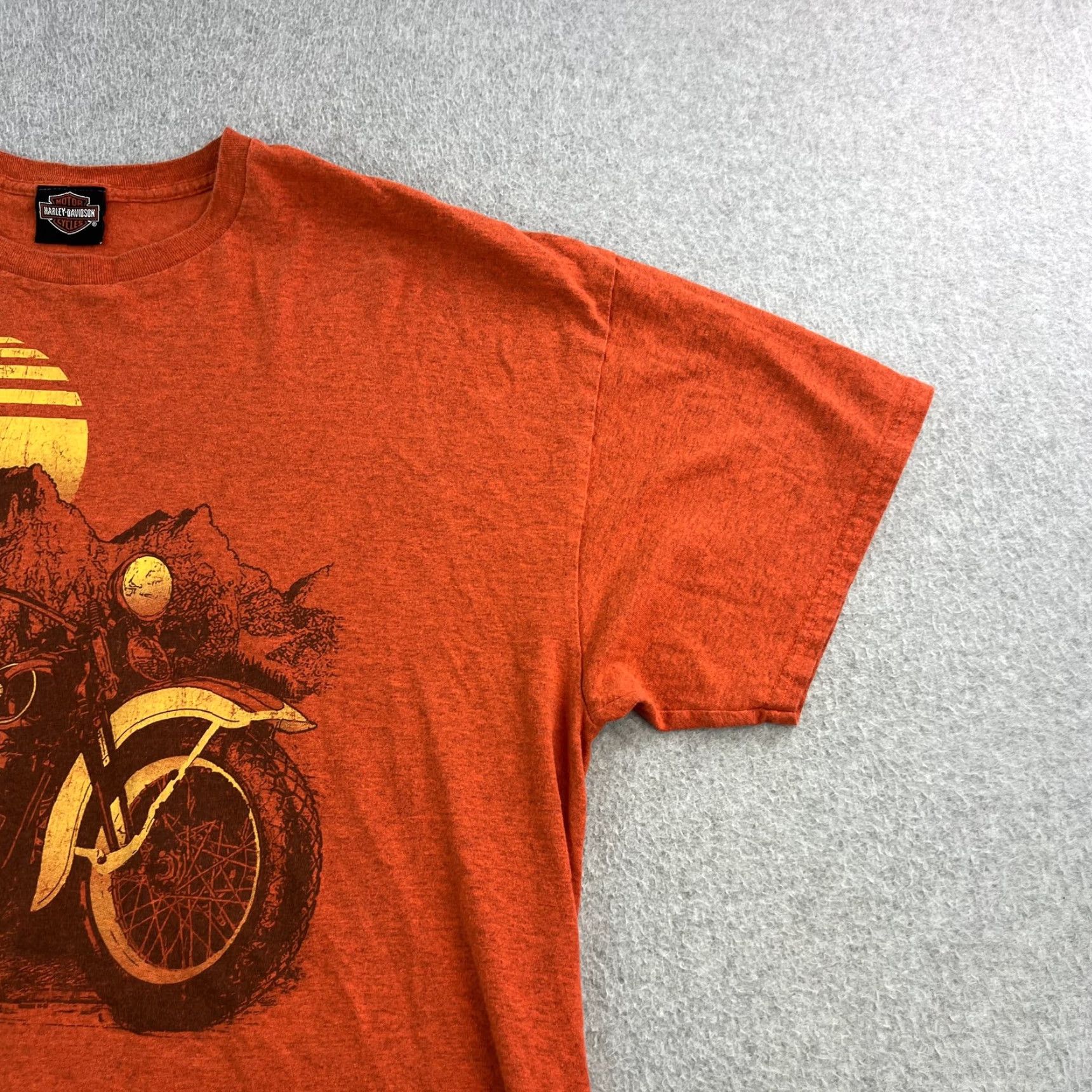 Harley Davidson Harley-Davidson Shirt Mens 2XL Orange Arsenal Waterford Michigan Motorcycle Tee Size US XXL / EU 58 / 5 - 7 Thumbnail