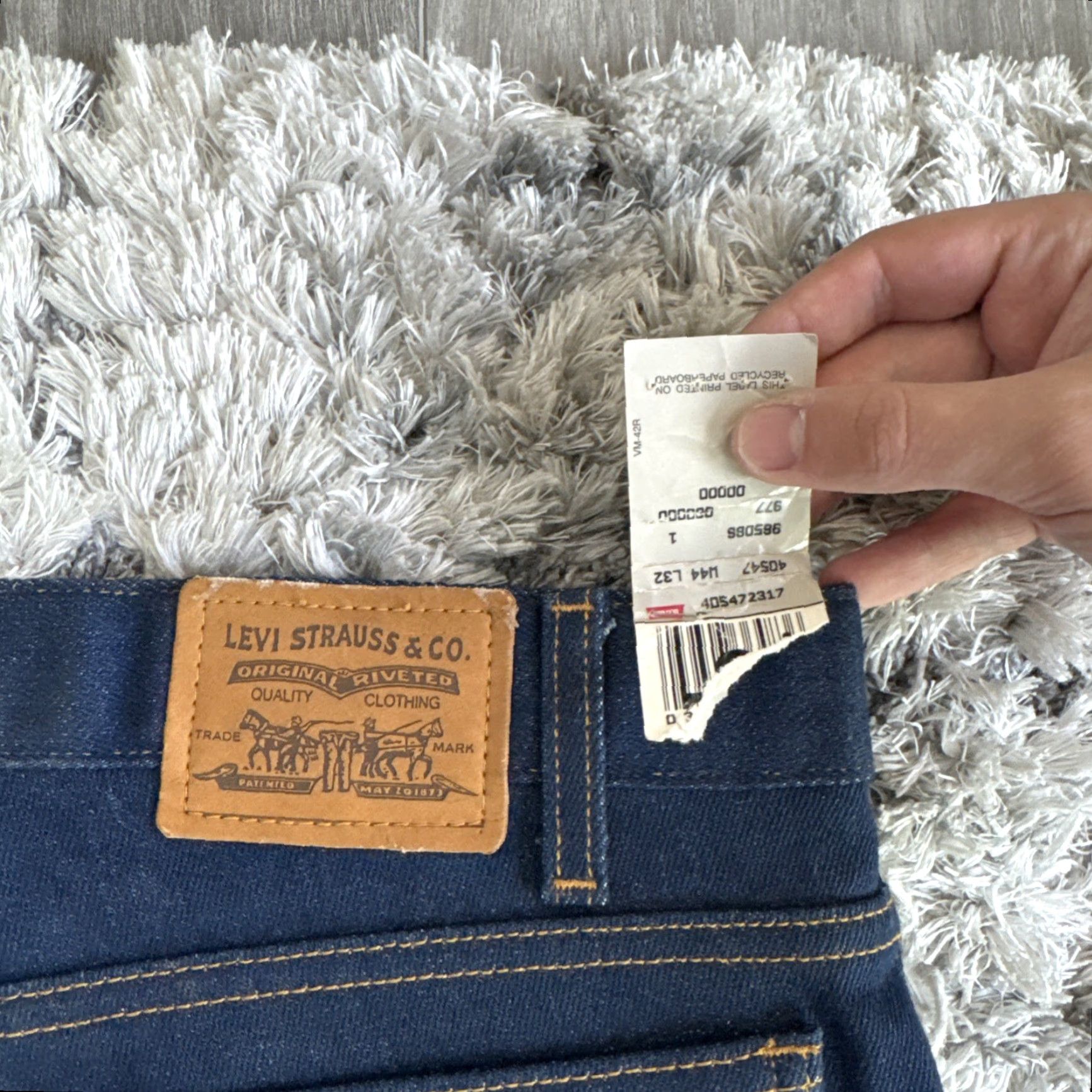 Levi's VINTAGE Levi's Jeans 90s Blue Denim Men’s 42x32 Straight Brown Tab HTF BNWT Deadstock Rare Size US 42 / EU 58 - 6 Thumbnail