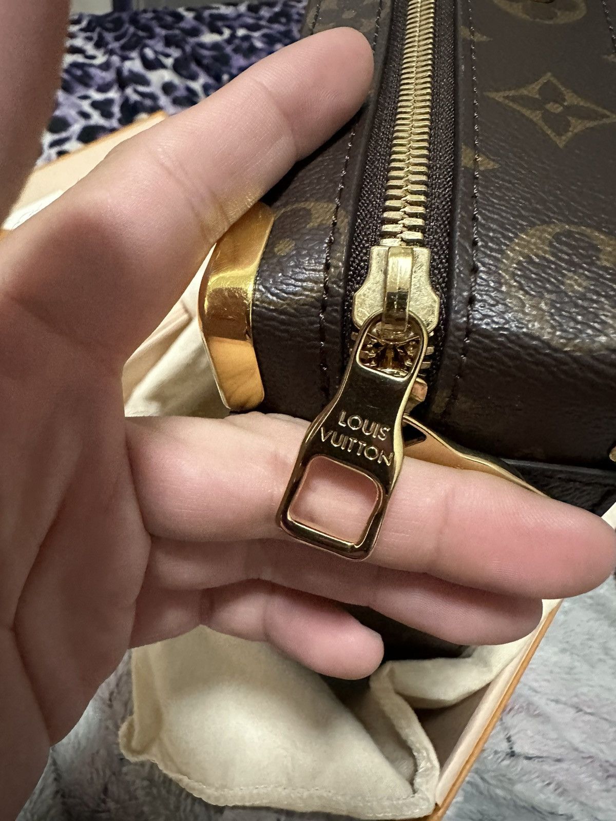 Louis Vuitton × NBA LIMITED LV X NBA "MONOGRAM" LEGACY HANDLE TRUNK Size ONE SIZE - 22 Thumbnail
