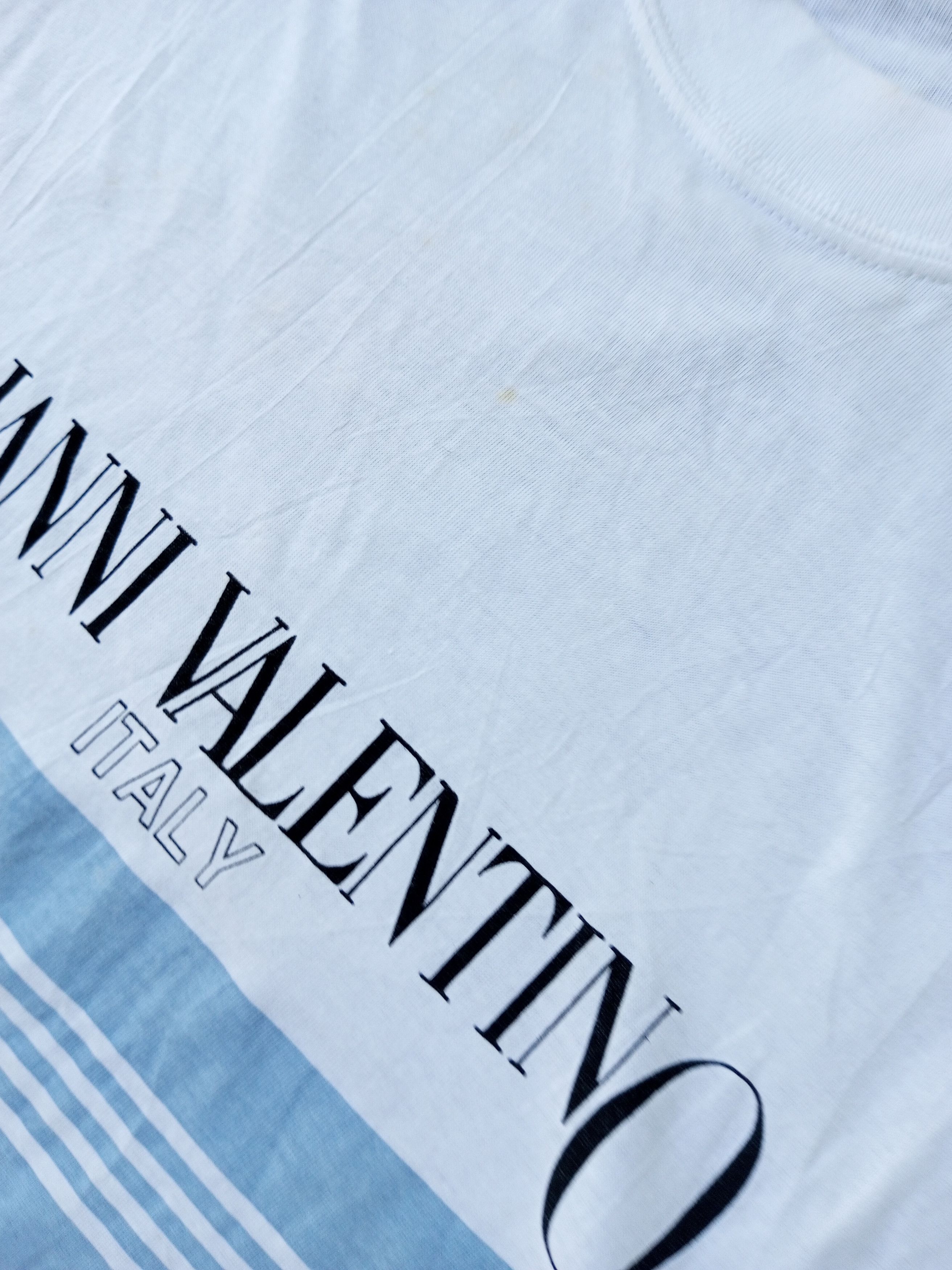 Gianni Valentino × Valentino × Vintage Vintage 90s Designer Gianni Valentino tshirt Size US M / EU 48-50 / 2 - 6 Thumbnail