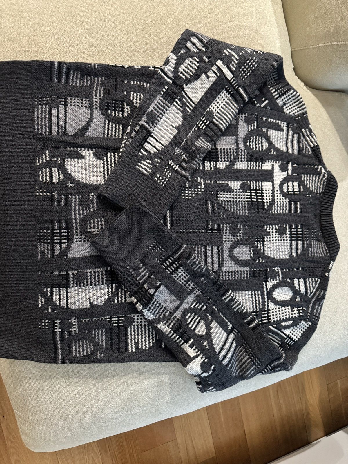 Dior Oblique Black & Grey Virgin wool sweater Size US L / EU 52-54 / 3 - 4 Thumbnail