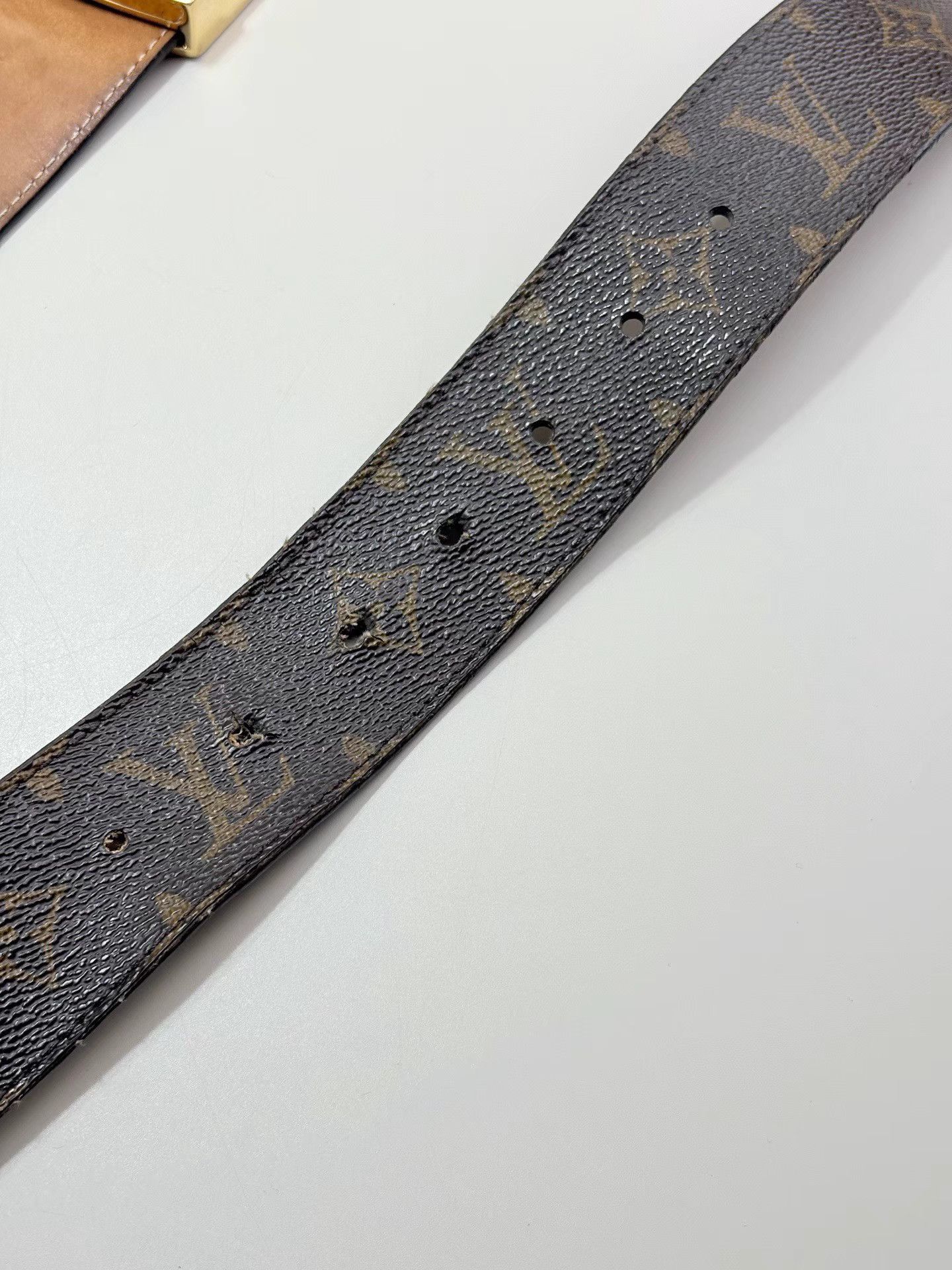 Louis Vuitton LV Monogram Gold Buckle Belt K1 Size ONE SIZE - 3 Thumbnail