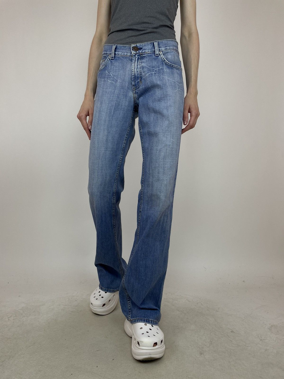 Armani Exchange Armani Axchange Flared Jeans Womens size 6 R Size 28" / US 6 / IT 42 - 3 Thumbnail
