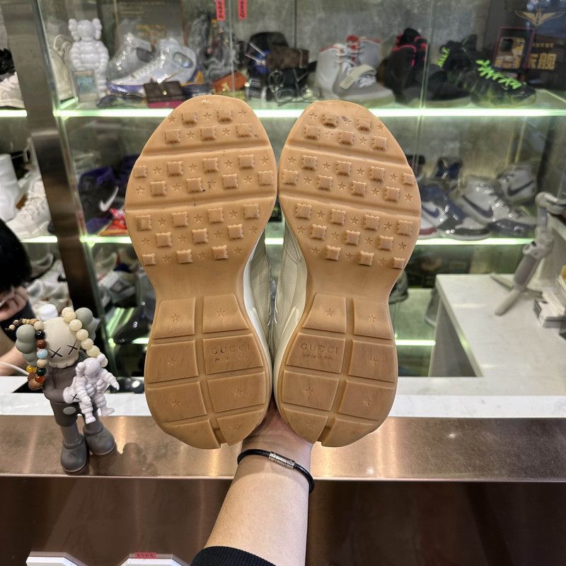 Gucci Gucci Rhyton Low-Top Sneaker in Beige - Size US 8 / EU 41 - 4 Thumbnail