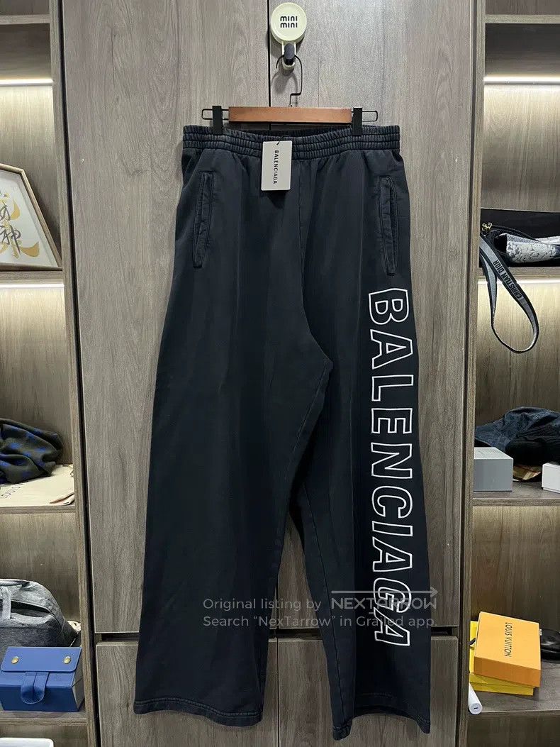 Balenciaga Balenciaga size L Embroidered side label large logo sport Size US 27 - 1 Thumbnail