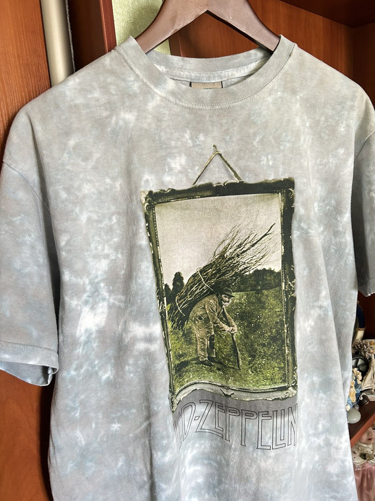 Band Tees Vintage LED ZEPPELIN LIQUID BLUE 4 IV ALBUM COVER T-SHIRT Size US L / EU 52-54 / 3 - 4 Thumbnail