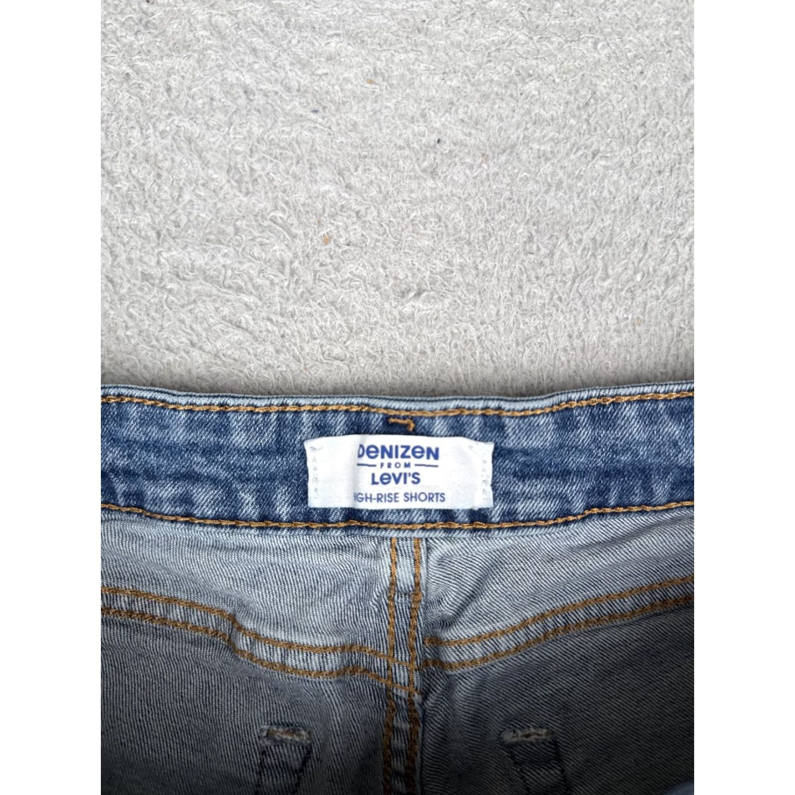 Levi's Levi's Denim Shorts Womens 10 W30 L3 High Rise Frayed Hem Blue Size 32" / US 10 / IT 46 - 7 Thumbnail
