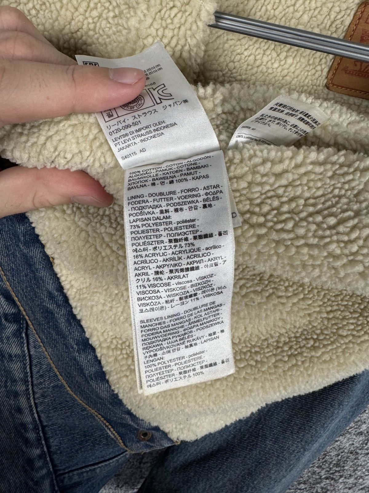 Levi's Women’s Levi’s Sherpa Trucker Denim Jacket Size L Size L / US 10 / IT 46 - 11 Thumbnail