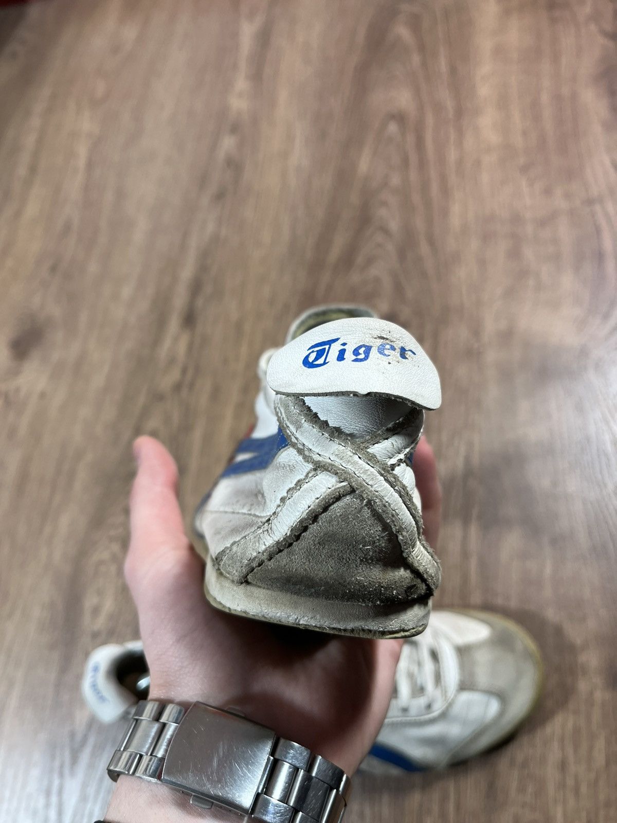 Asics Asics Onitsuka Tiger🐯 Distressed Vintage Sneakers Size US 10 / EU 43 - 18 Thumbnail