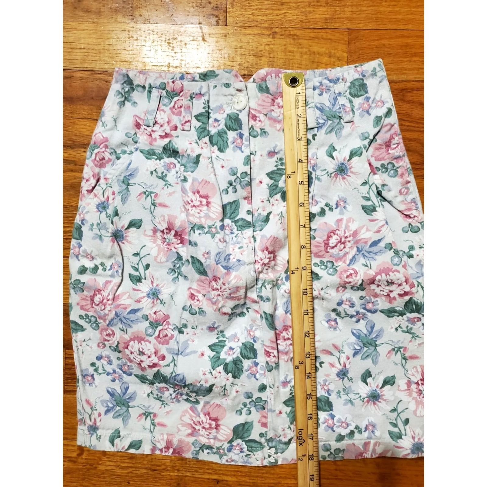 Vintage VINTAGE Best American Clothing Skirt Womens Size 7/8 Floral Cotton USA Made Knee Length A-Line White with Pockets Slit Button Closure All Seasons Size 28" / US 6 / IT 42 - 3 Thumbnail