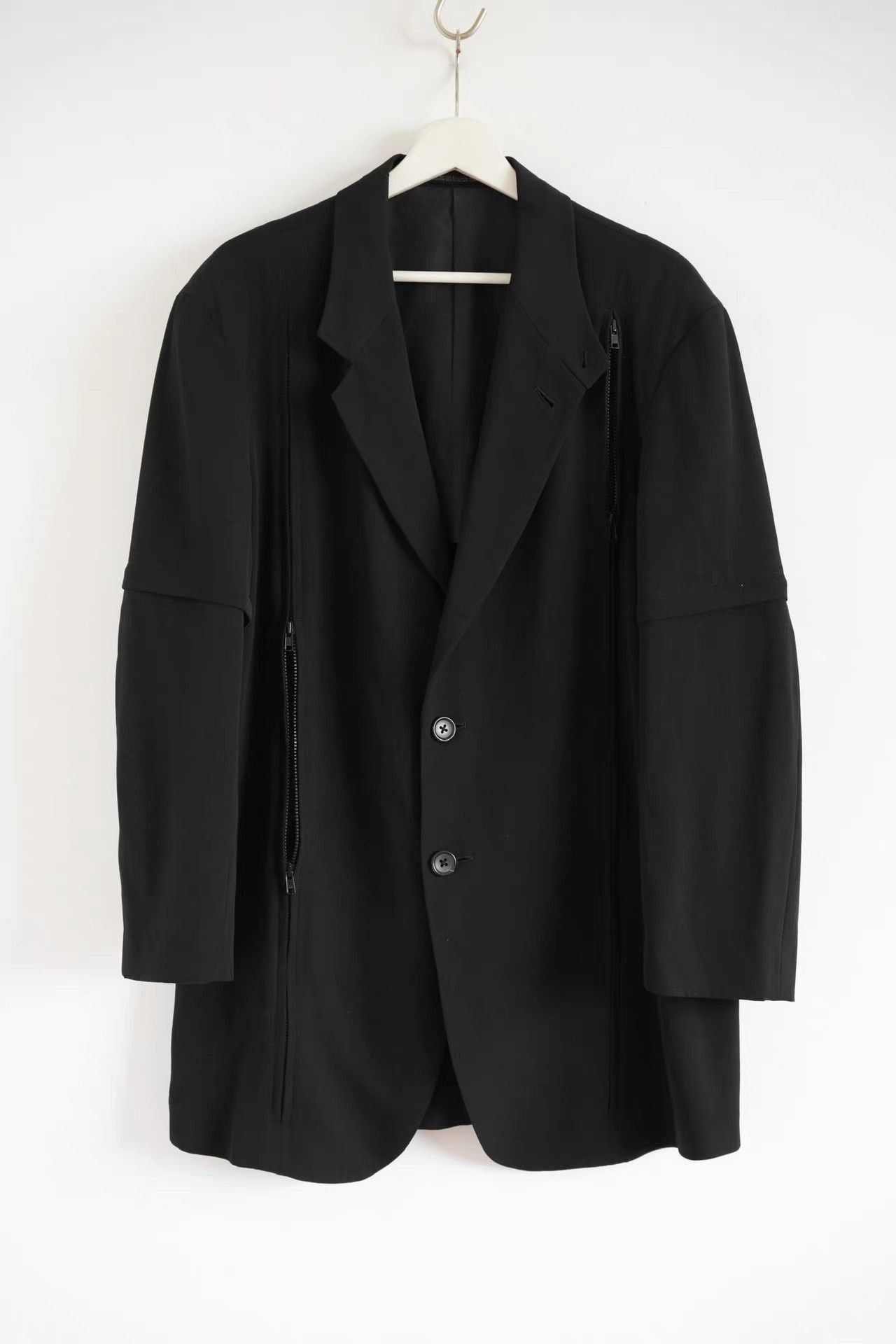 Yohji Yamamoto Black Button-Front Light Jacket with Zip Details Size US S / EU 44-46 / 1 - 1 Thumbnail