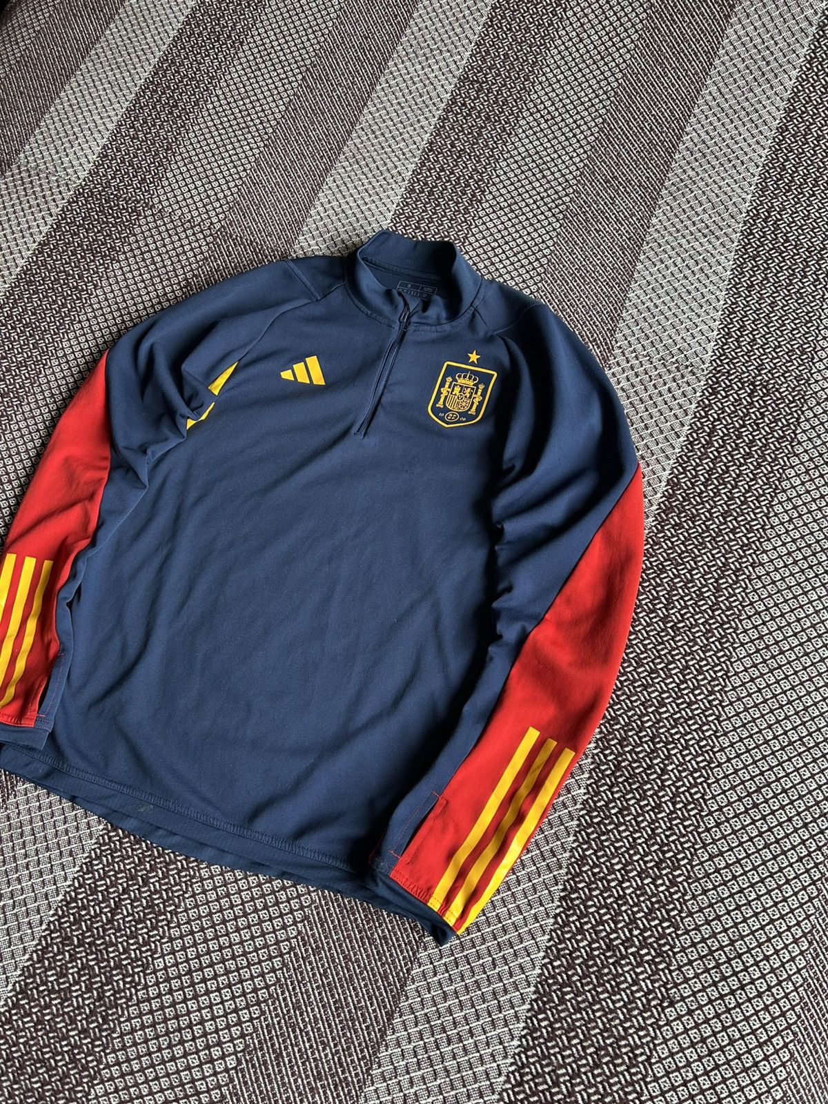 Adidas Spain Training Top Long Sleeve Soccer Jersey Size S Size US S / EU 44-46 / 1 - 2 Thumbnail
