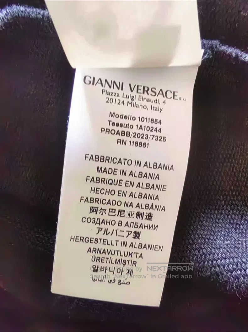 Versace Versace The main line is a black gold baroque pattern hood Size US L / EU 52-54 / 3 - 8 Thumbnail