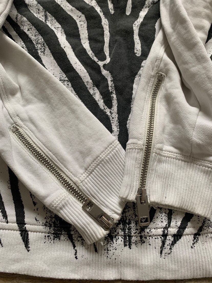 Diesel VTG BALENCIAGA STYLE DIESEL ZEBRA CROPPED SWEATER Size XS / US 0-2 / IT 36-38 - 5 Thumbnail