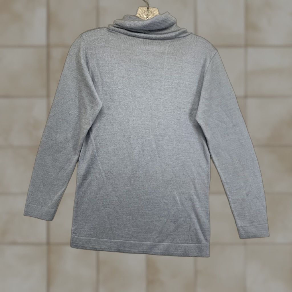 Vintage Bonwit Teller Womens XS Light Blue Pullover Long Sleeve Sweater Top Mock Neck vintage Slim Knit Solid 70s 80s Casual Party/Cocktail Womens Size XS / US 0-2 / IT 36-38 - 1 Thumbnail