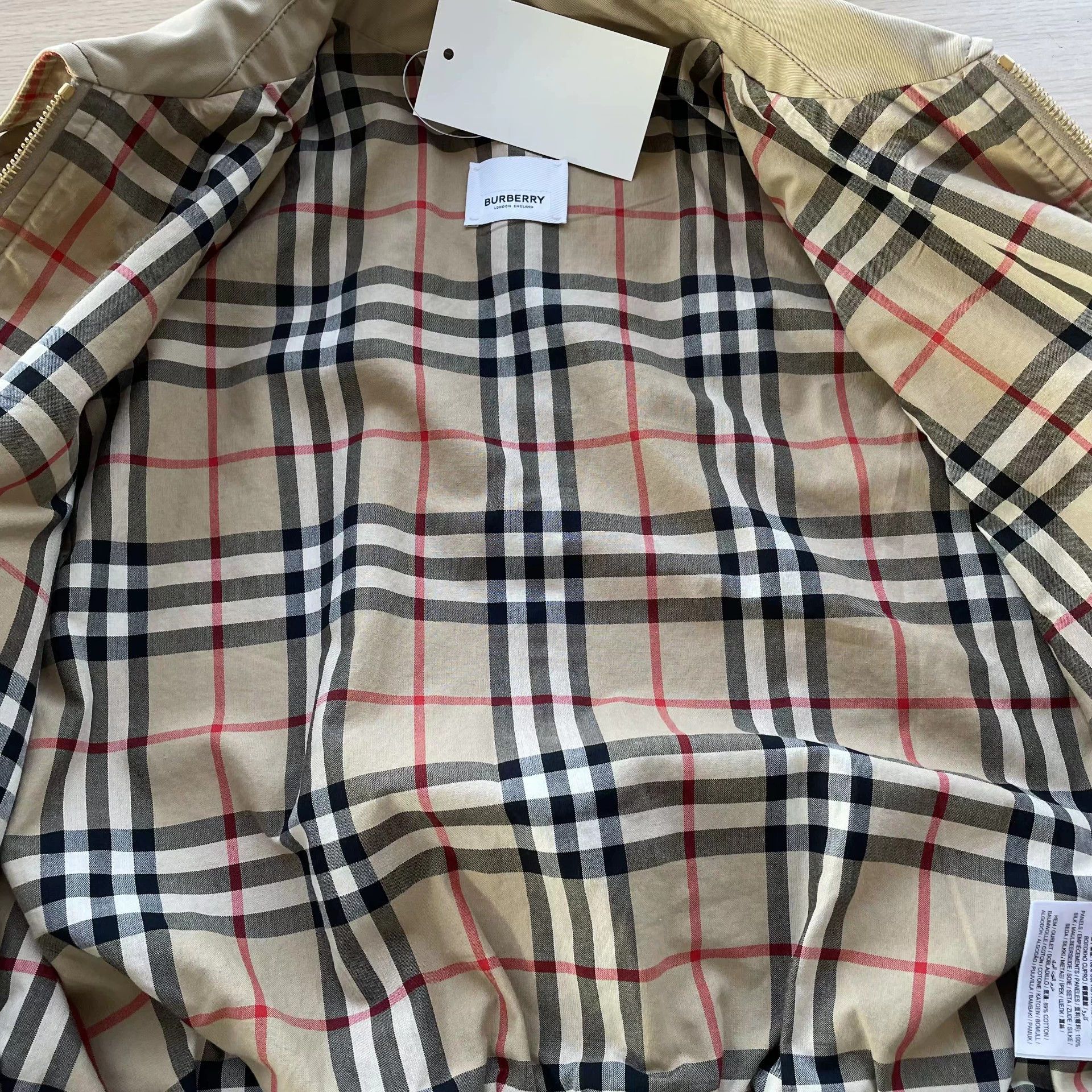 Burberry Burberry Mint Silk Print Panel Short RW Trench 38 Size XS / US 0-2 / IT 36-38 - 3 Thumbnail