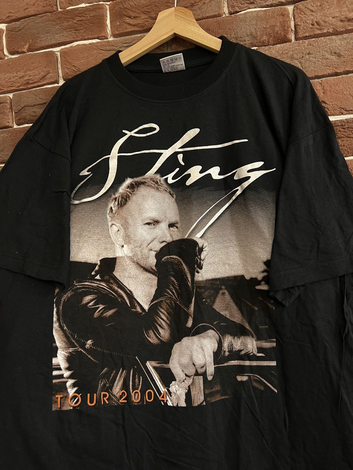 Band Tees Rare Vintage 2004 Sting Tour New Wave Rock Band Tshirt 00s Size US XL / EU 56 / 4 - 3 Thumbnail