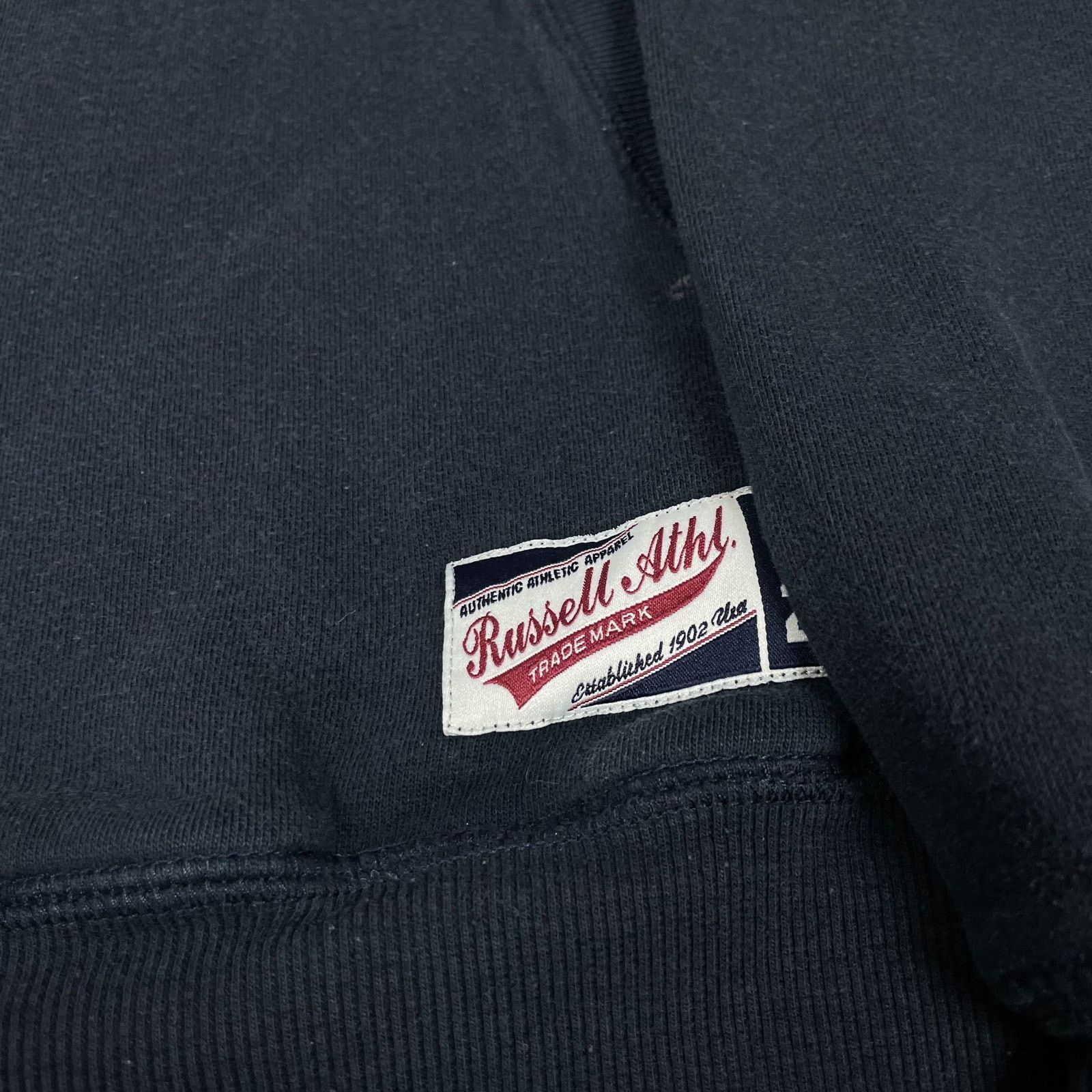 Russell Athletic × Vintage Russell Athletic Men's Black Pockets Pullover Hoodie Medium Size US M / EU 48-50 / 2 - 3 Thumbnail