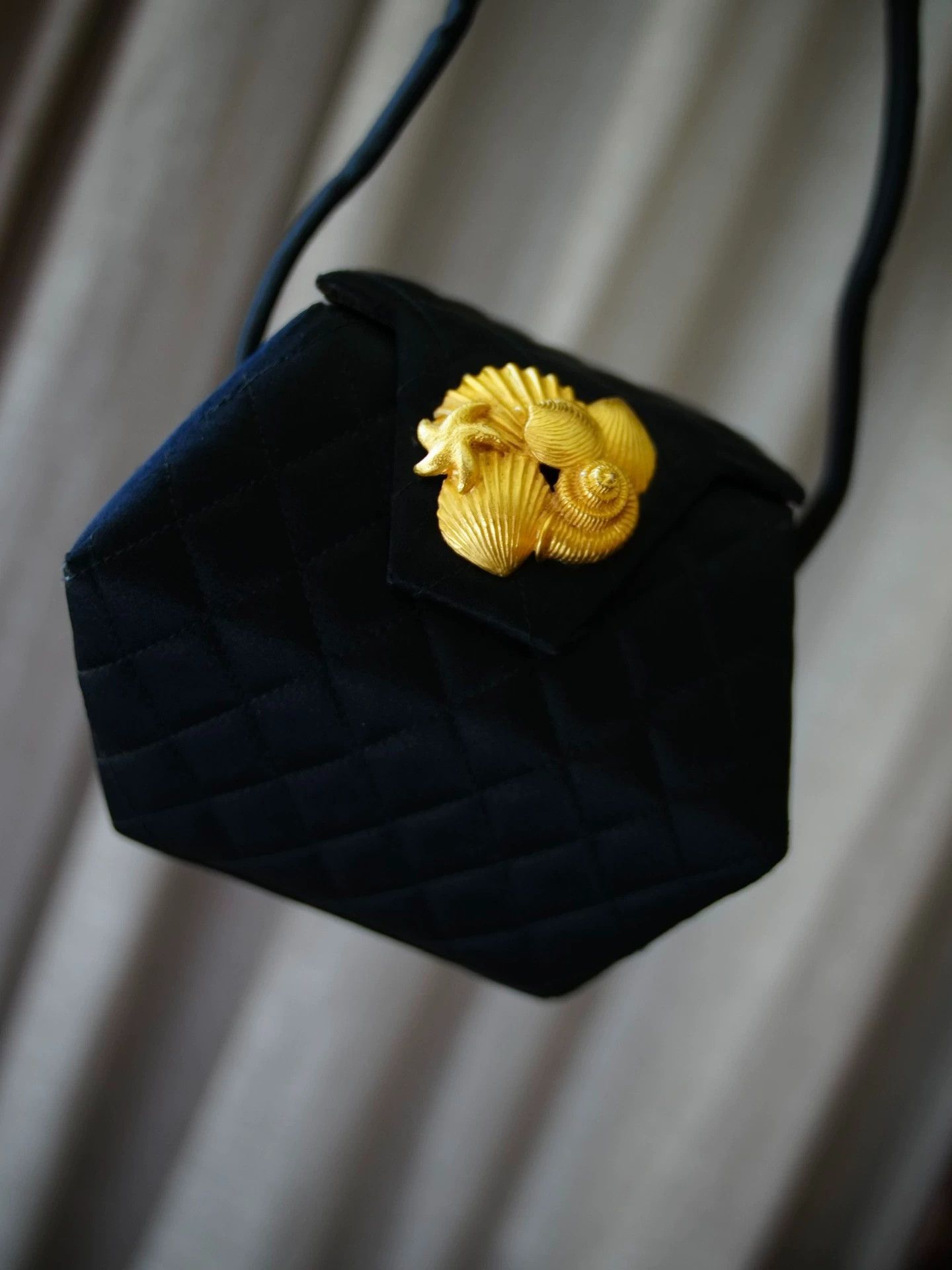 Vintage Vintage USA Black Gold Sea Star Quilted Handbag Size ONE SIZE - 8 Thumbnail