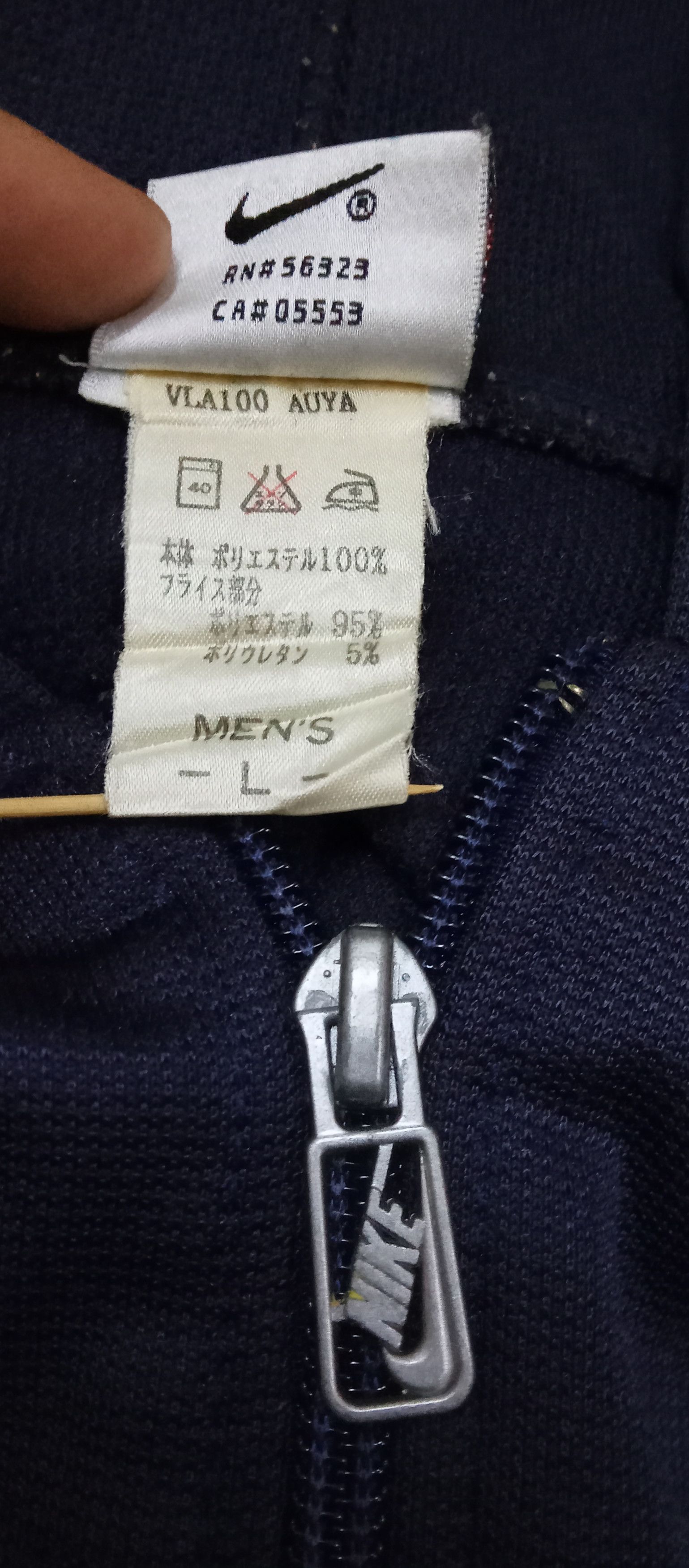 Nike × Vintage Vintage Nike 90s Half Zipped Centre Swosh Hoodie Size US L / EU 52-54 / 3 - 4 Thumbnail