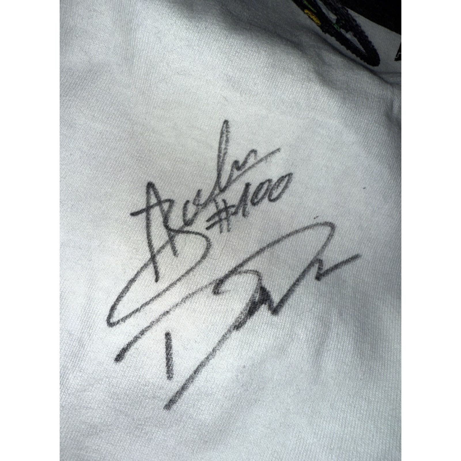 Vintage VINTAGE AUTOGRAPHED 2015 Santa Clara Motorbike White Graphic Tee Mens Size S Size US S / EU 44-46 / 1 - 5 Thumbnail