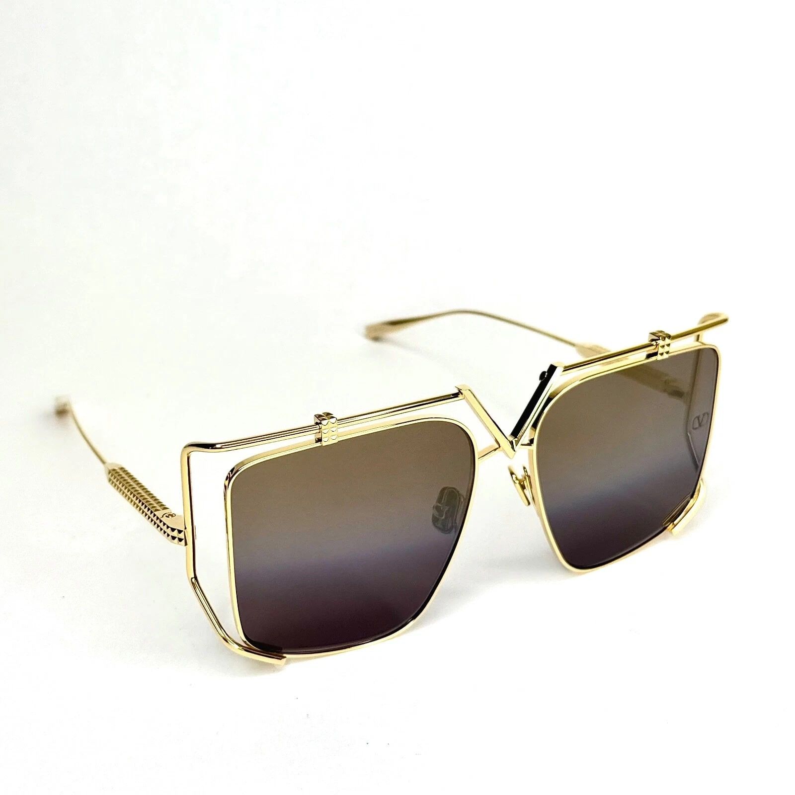 Valentino VALENTINO V LIGHT VLS116 Gold Titanium VLS 116B Sunglass Size ONE SIZE - 5 Thumbnail