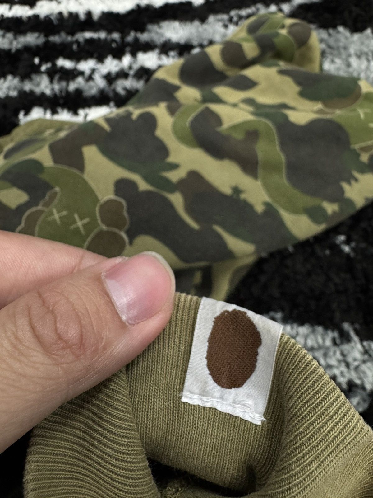 Bape Bape x Kaws rare collab green camo hoodie Size US L / EU 52-54 / 3 - 9 Thumbnail