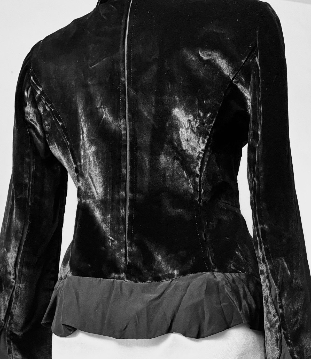 Yves Saint Laurent Iconic Tom Ford for YSL velvet silk blazer FALL 2002 Size S / US 4 / IT 40 - 8 Thumbnail
