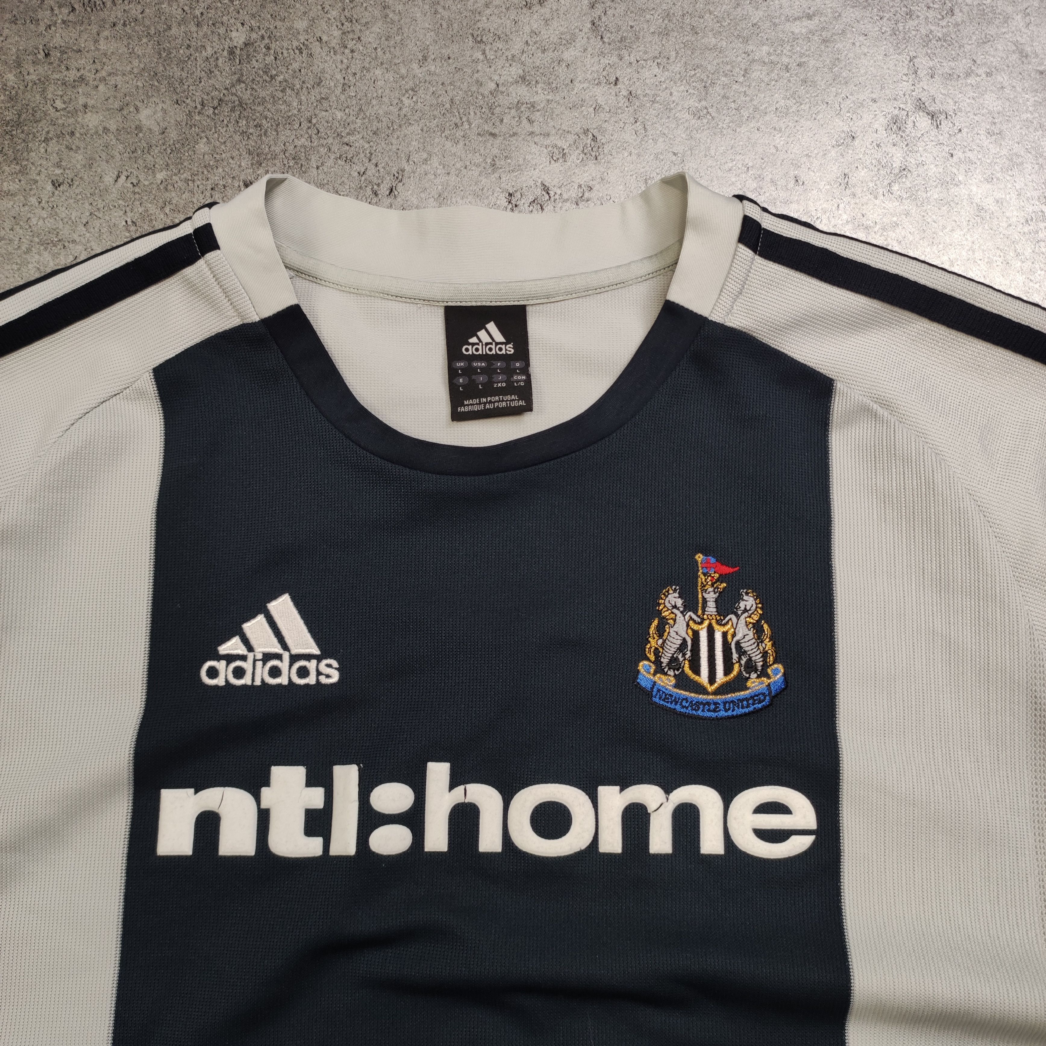 Vintage RARE Football Soccer Adidas x Newcastle United Away Jersey Size US L / EU 52-54 / 3 - 4 Thumbnail