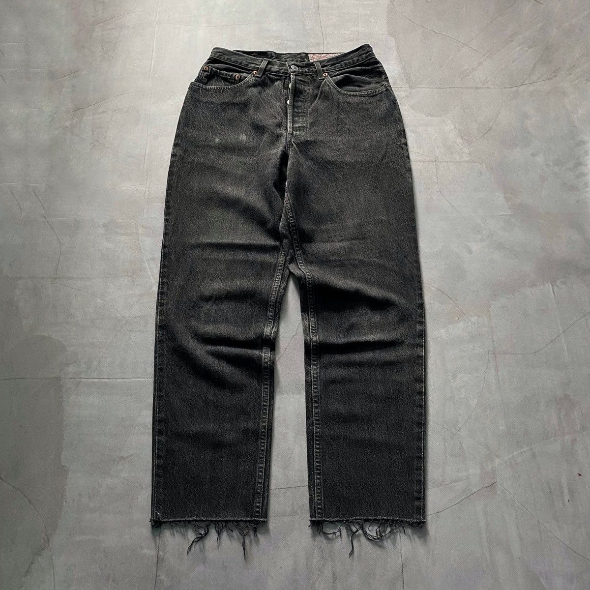 Beauty Beast × Jean × Levi's Vintage Levi’s 901 Distressed Faded Made in France Jeans Size US 31 - 2 Thumbnail