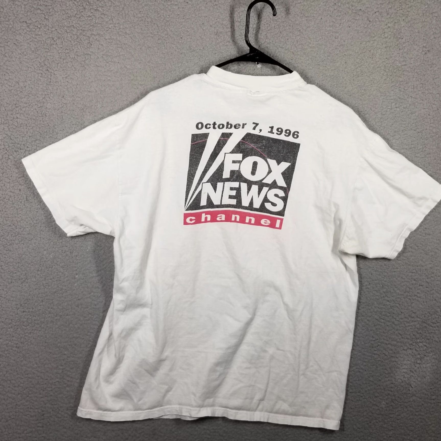 Hanes VINTAGE Hanes Fox News T-shirt Adults Large White Graphic Print 90s USA Unisex Size US L / EU 52-54 / 3 - 3 Thumbnail