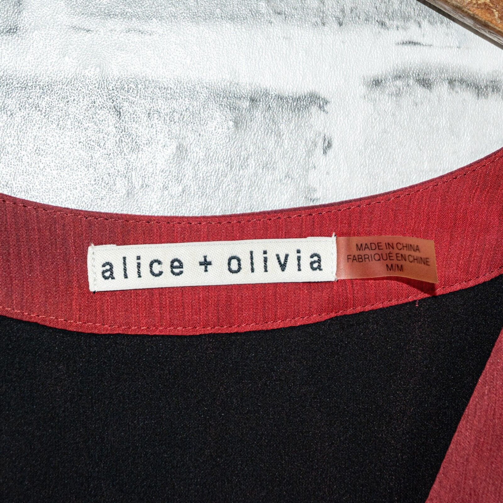 Alice + Olivia Alice + Olivia Women's V-neck Blouse Red Black Rose Medium Size M / US 6-8 / IT 42-44 - 4 Thumbnail