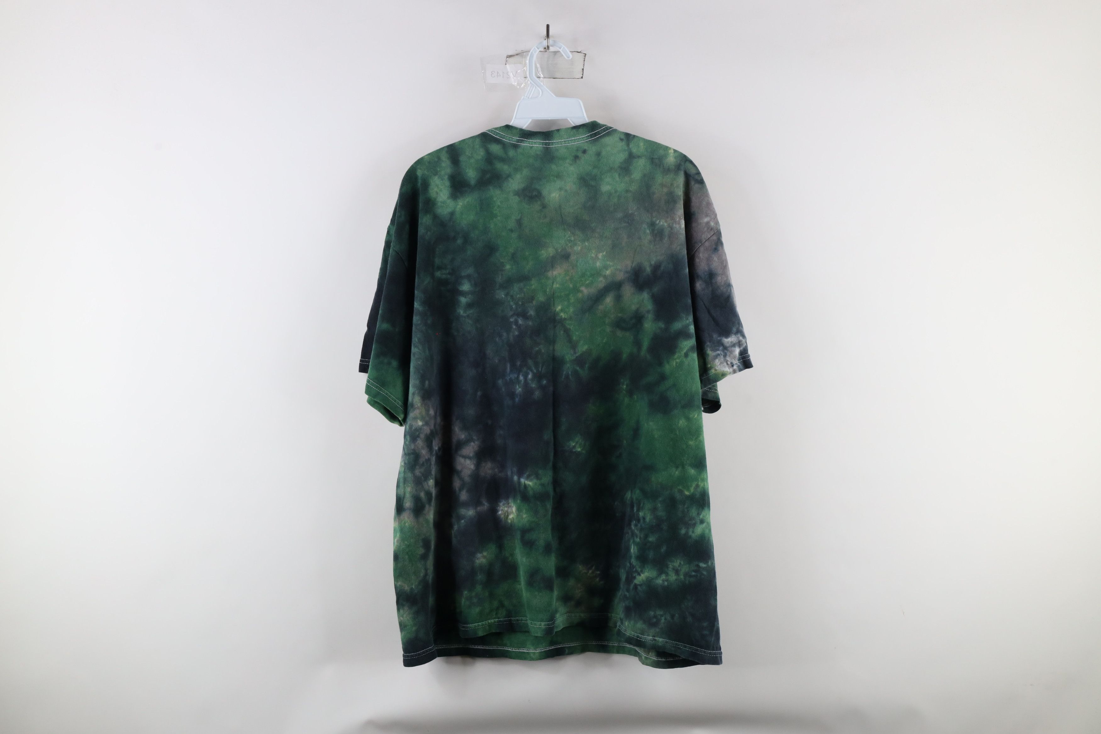 Vintage Vintage 90s Streetwear Knot Shamrock Acid Wash T-Shirt Size US XL / EU 56 / 4 - 7 Thumbnail
