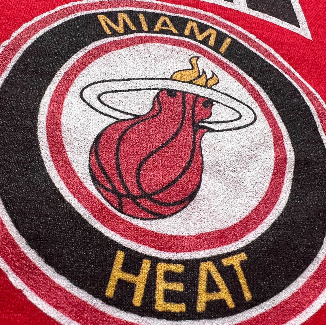 NBA × Vintage Vintage 90s Miami Heat crewneck sweatshirt cstm Size US L / EU 52-54 / 3 - 5 Thumbnail