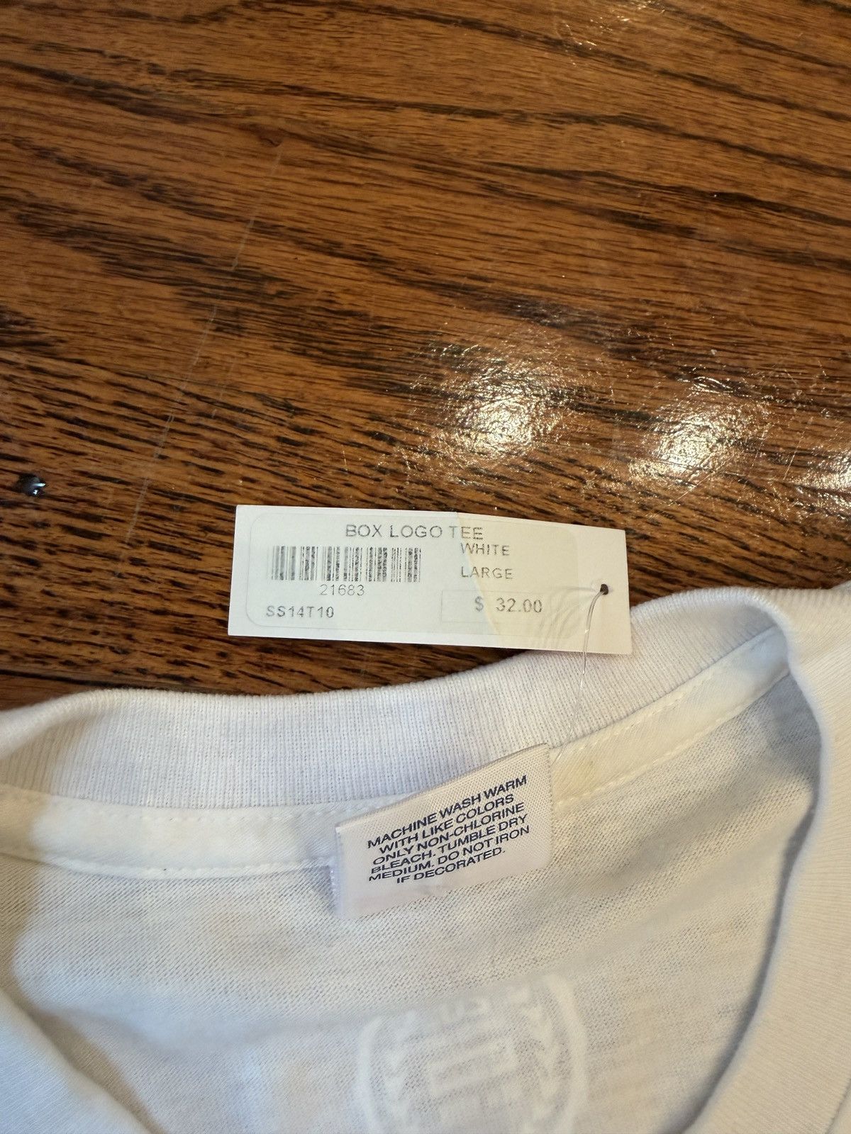 Supreme Supreme 20th anniversary OG white red box logo with tags Size US L / EU 52-54 / 3 - 4 Thumbnail