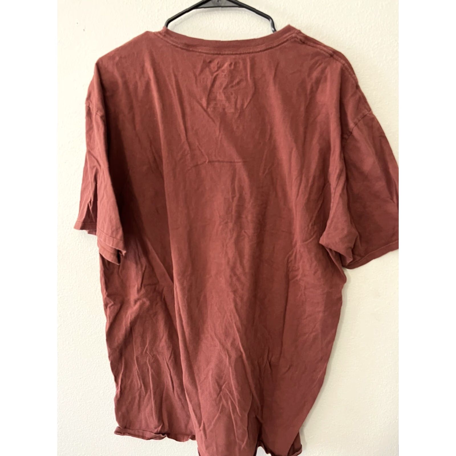 Hurley VINTAGE Hurley T-Shirt Shirt Men Large Red Logo Crew Neck Short Sleeve 2010s Sports Beach California Mens Size US L / EU 52-54 / 3 - 2 Thumbnail