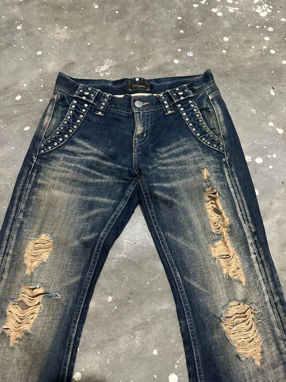 Vanquish Rare!!! Vanquish Japan studded Distressed FLared Mud Denim Size US 29 - 3 Thumbnail