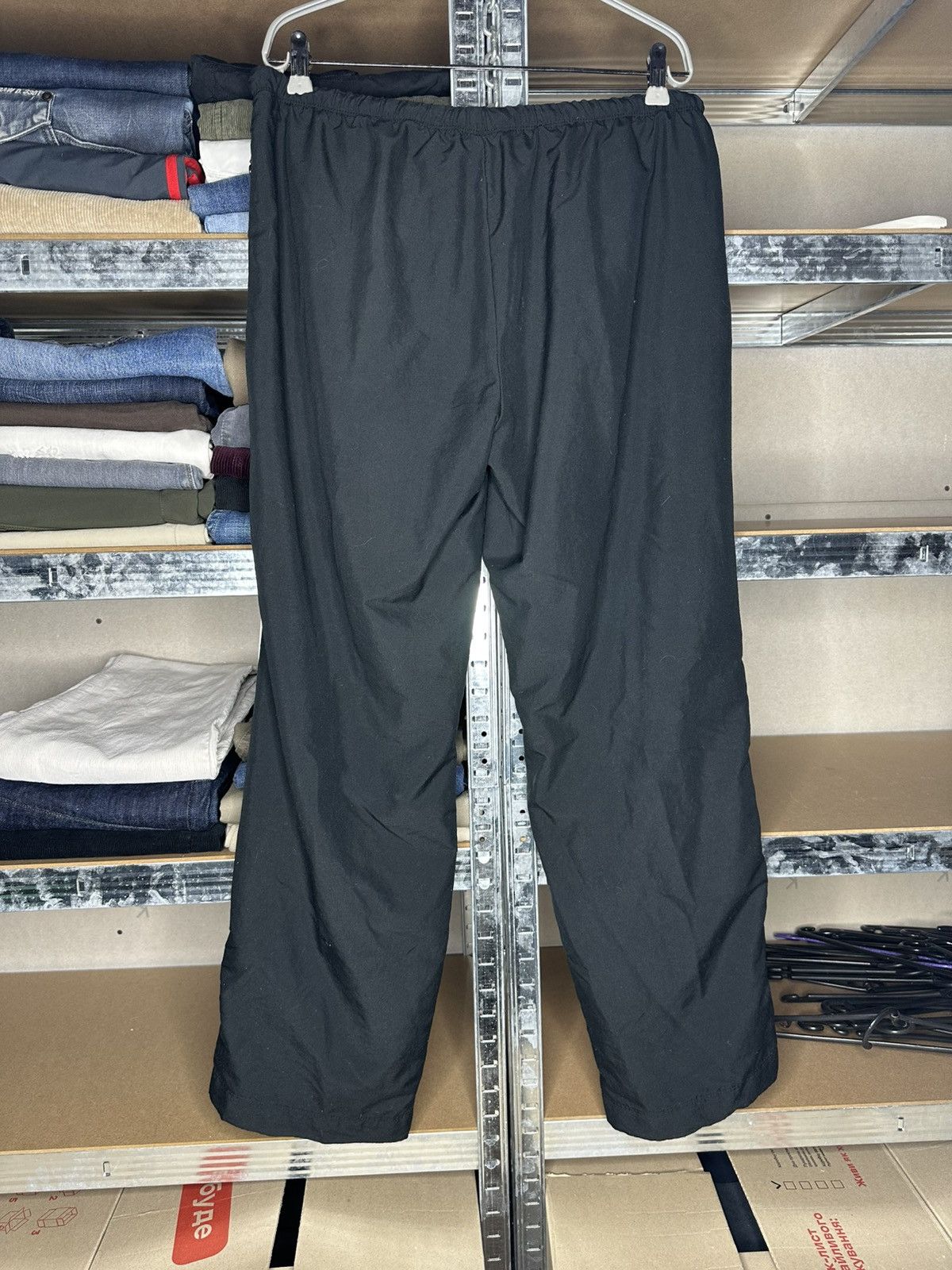 Nike Nike Track Pants Black XL Vintage Logo Zip Hem Trousers Size US 34 / EU 50 - 2 Thumbnail