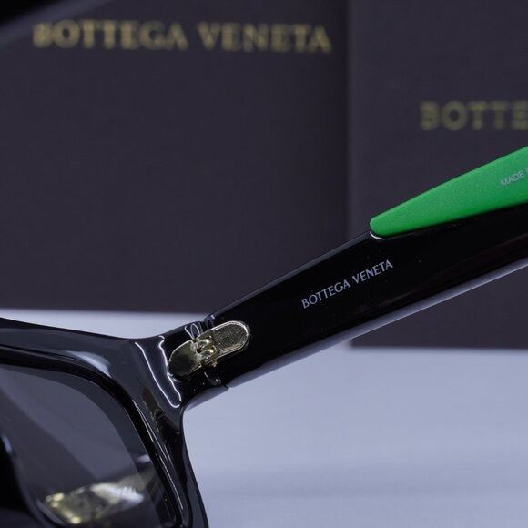 Bottega Veneta Bottega Veneta BV1232S 001 Sunglasses Black/Green Rectangle Size ONE SIZE - 7 Thumbnail