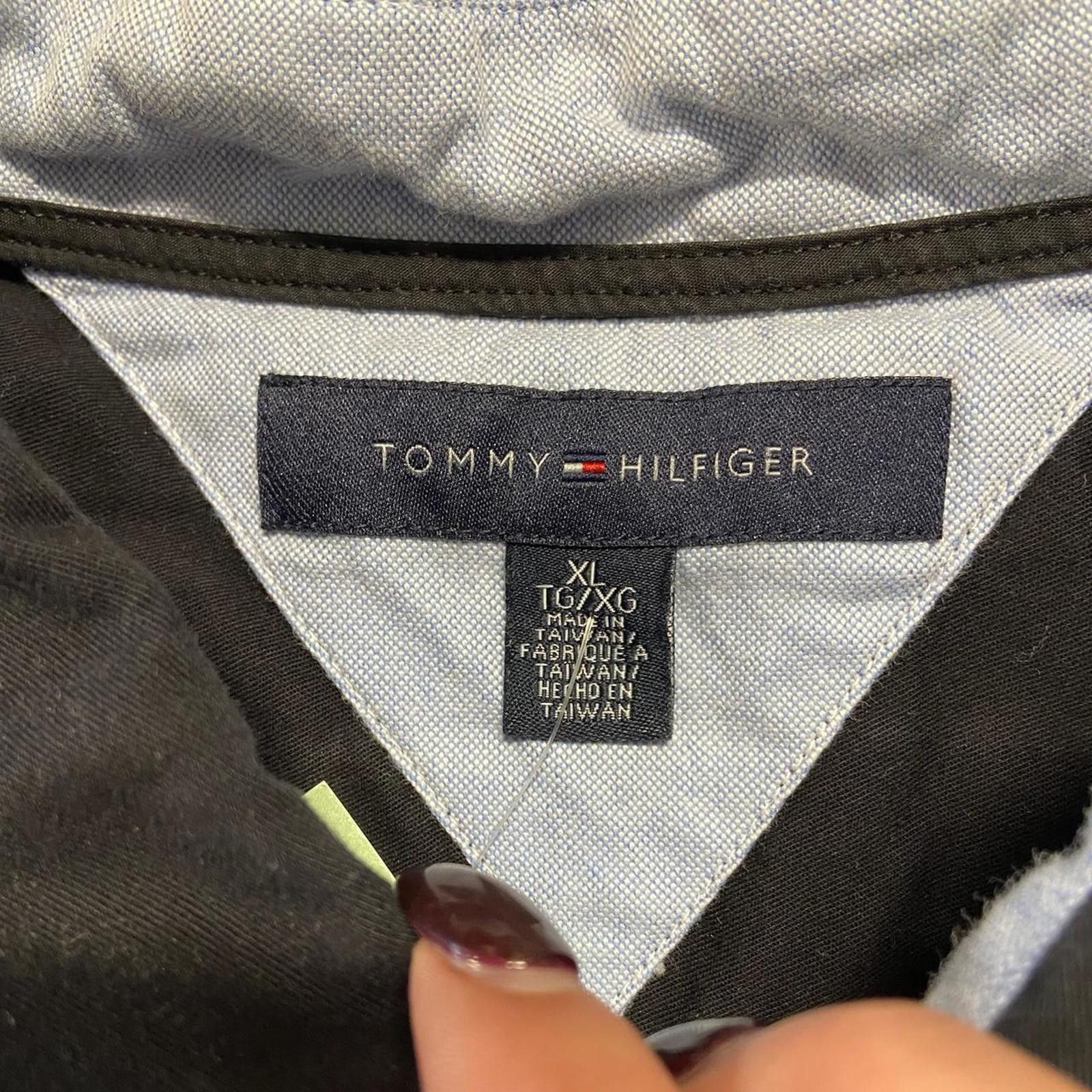 Tommy Hilfiger Cropped Boxy Black Tommy Button Up Size US XL / EU 56 / 4 - 2 Thumbnail