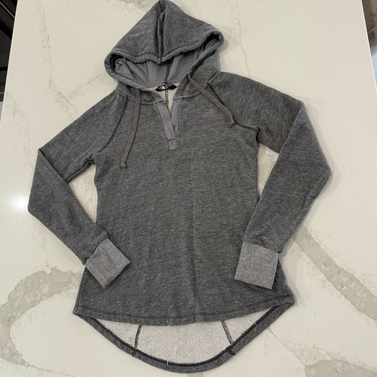 The North Face The North Face VNeck Long Sleeve Hooded Sweatshirt Womens XS Size XS / US 0-2 / IT 36-38 - 2 Thumbnail