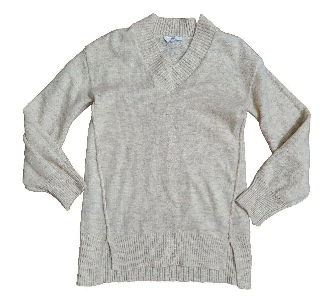 Designer Time And Tru Sweater Medium Beige Super Soft Long V Neck Size M / US 6-8 / IT 42-44 - 1 Thumbnail