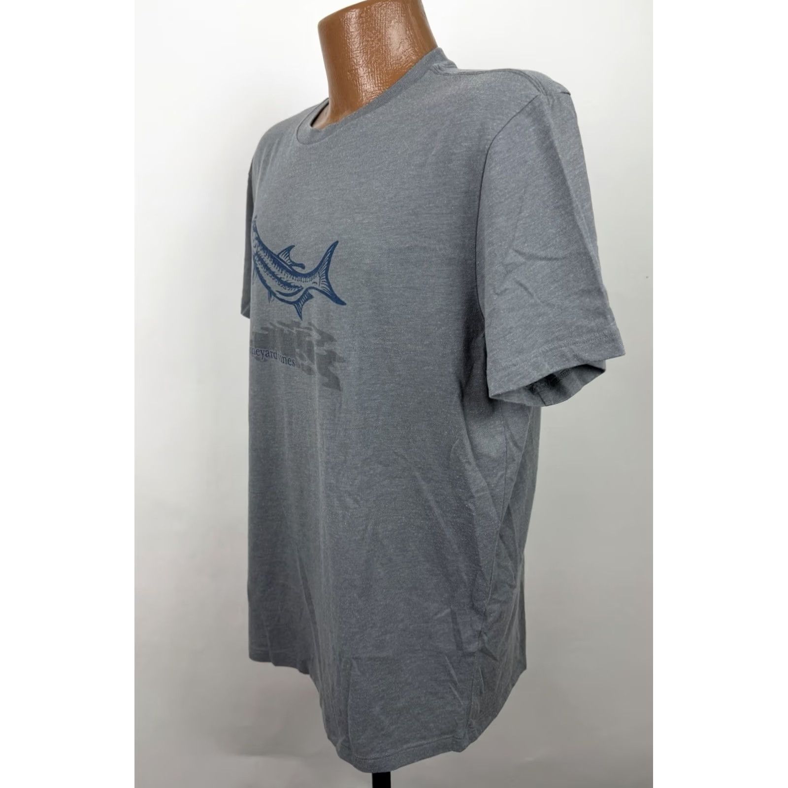 Vineyard Vines Vineyard Vines Shirt Mens Large Heather Gray Island T-shirt Fishing Fish Preppy Size US L / EU 52-54 / 3 - 6 Thumbnail
